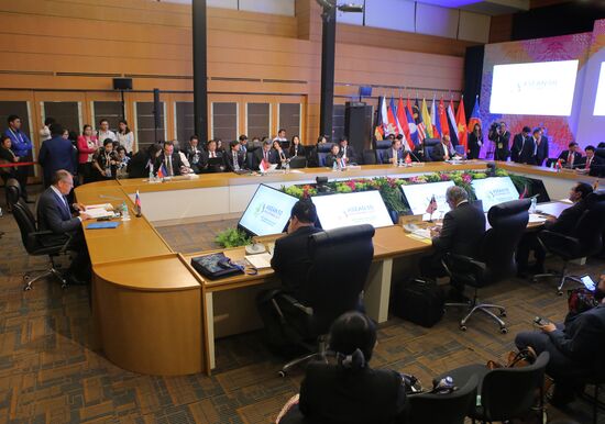 Russian Foreign Minister Sergei Lavrov visits Philippines