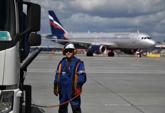 Aircraft at Sheremetyevo Airport