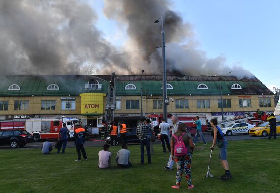 Fire at Atom shopping mall on Taganskaya Square