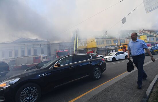 Fire at Atom shopping mall on Taganskaya Square