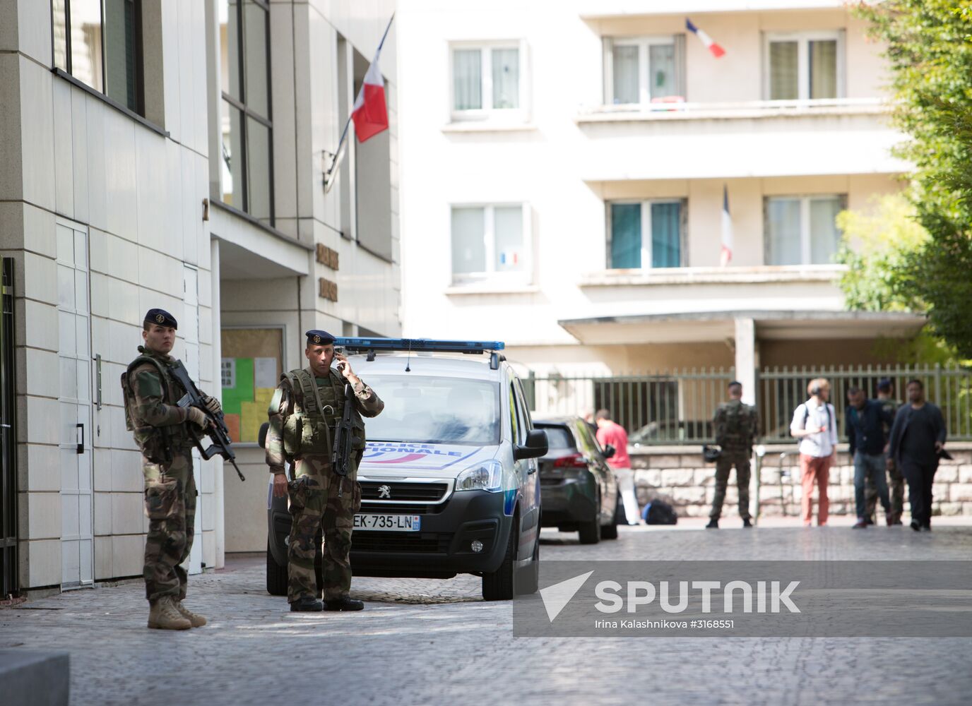 Car plows through soldiers on patrol in Paris suburb