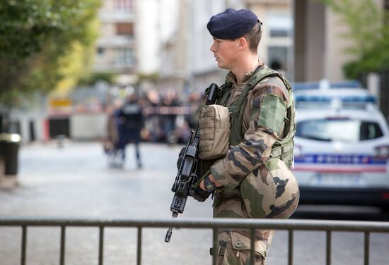 Car plows through soldiers on patrol in Paris suburb