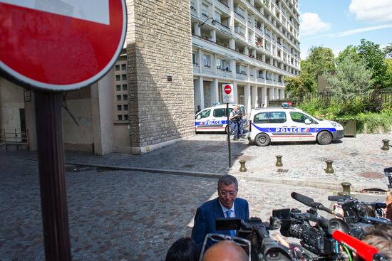 Car plows through soldiers on patrol in Paris suburb