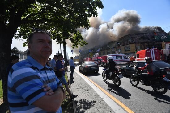 Fire at Atom shopping mall on Taganskaya Square