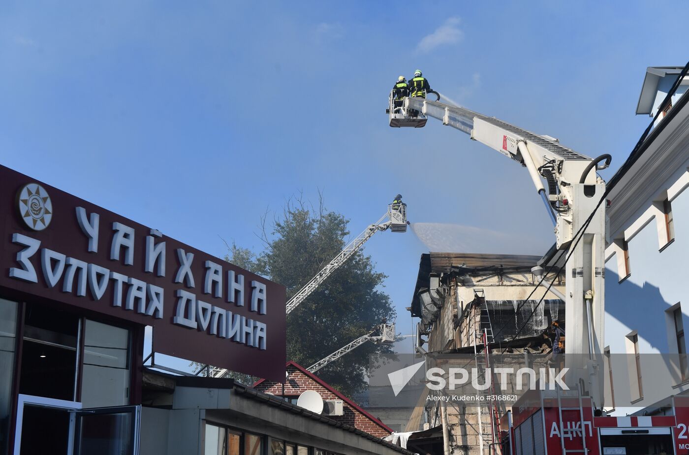 Fire at Atom shopping mall on Taganskaya Square