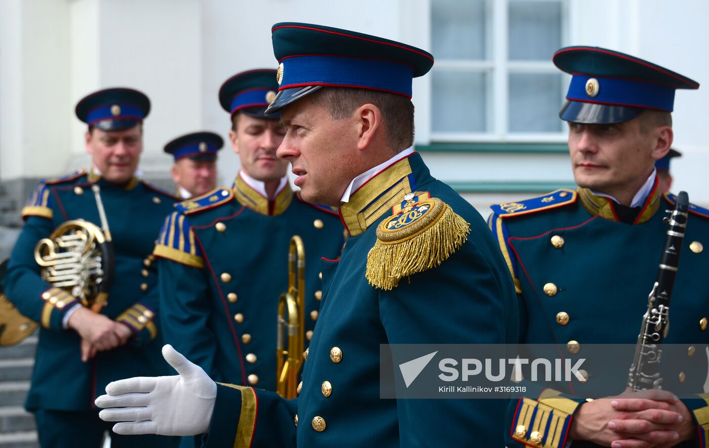 Guard mounting of cavalry regiment as part of preparations for Spasskaya Tower festival