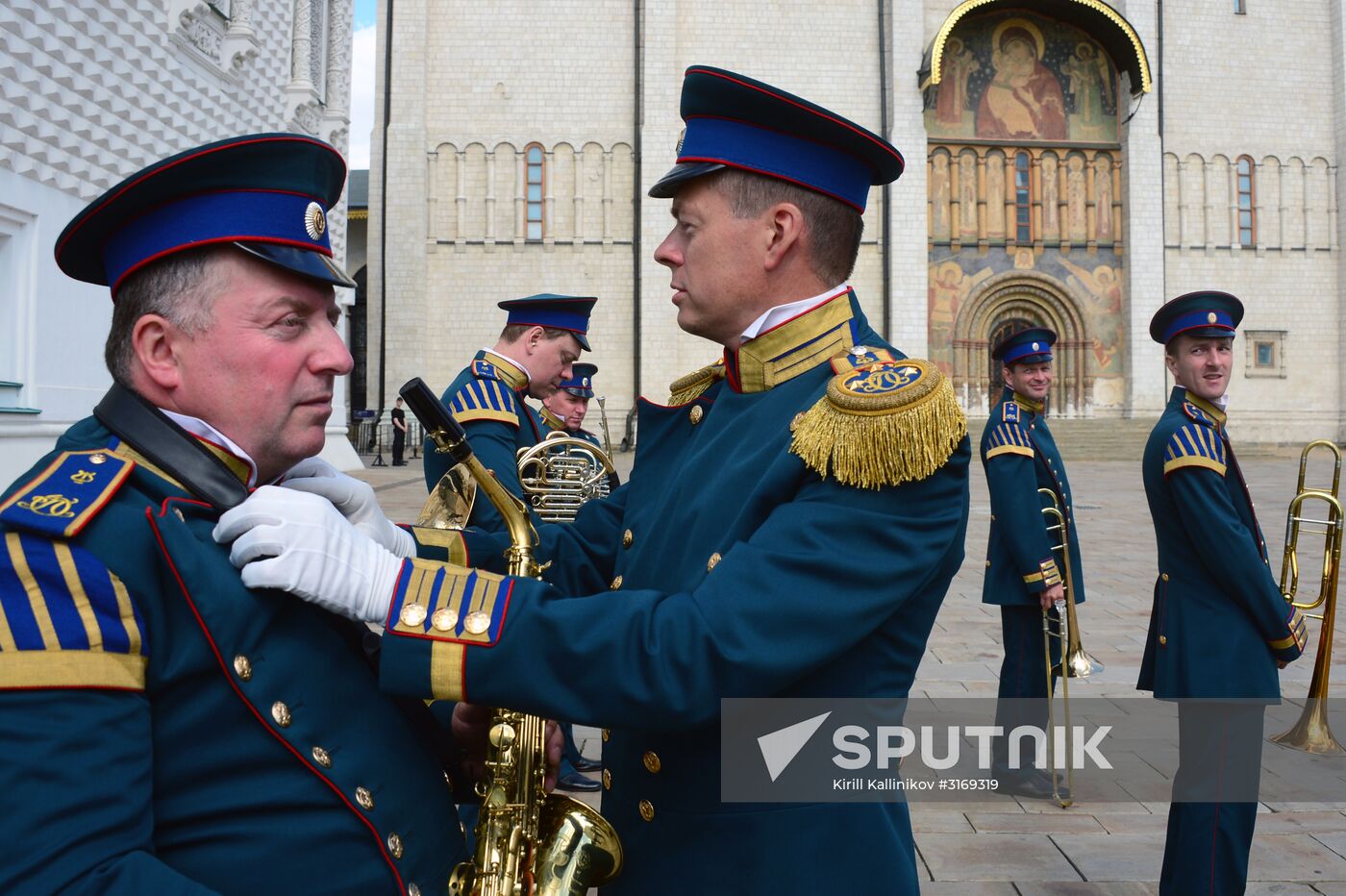 Guard mounting of cavalry regiment as part of preparations for Spasskaya Tower festival