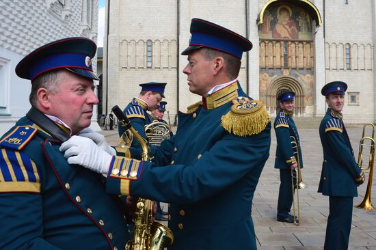 Guard mounting of cavalry regiment as part of preparations for Spasskaya Tower festival