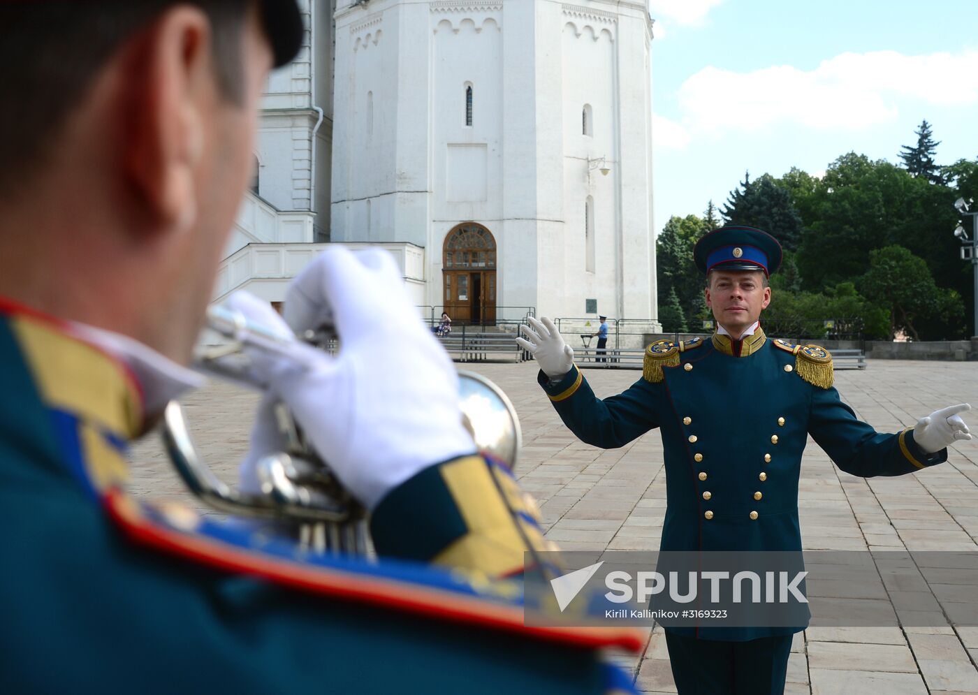 Guard mounting of cavalry regiment as part of preparations for Spasskaya Tower festival