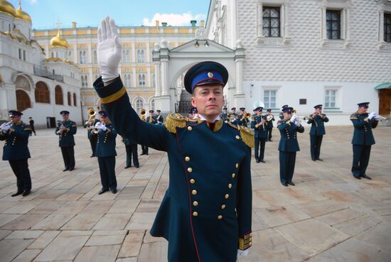 Guard mounting of cavalry regiment as part of preparations for Spasskaya Tower festival