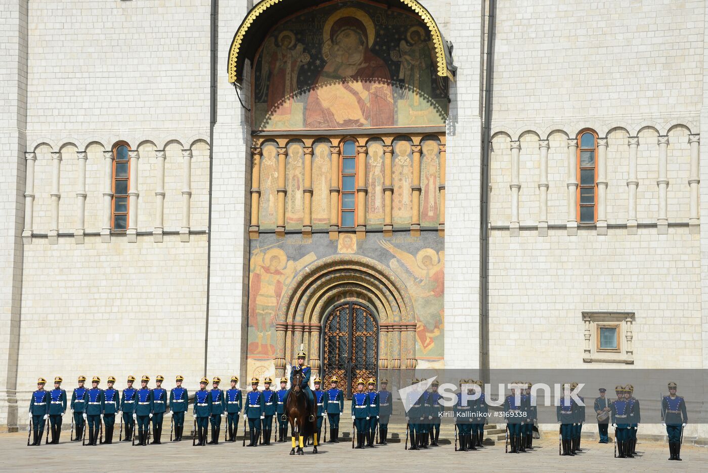 Guard mounting of cavalry regiment as part of preparations for Spasskaya Tower festival