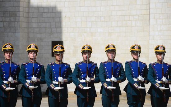 Guard mounting of cavalry regiment as part of preparations for Spasskaya Tower festival