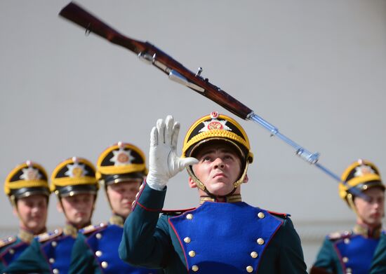 Guard mounting of cavalry regiment as part of preparations for Spasskaya Tower festival