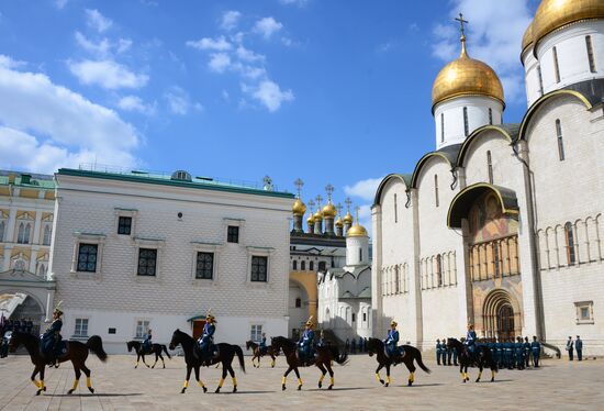 Guard mounting of cavalry regiment as part of preparations for Spasskaya Tower festival