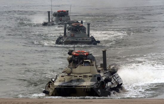 Tactic al drill of Baltioc Fleet's marines