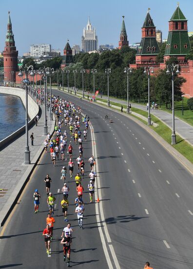 Luzhniki half-marathon in Moscow