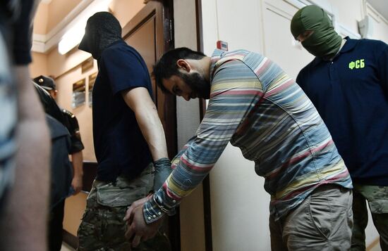 Hearings on motion to arrest four suspects of blast preparation in Moscow