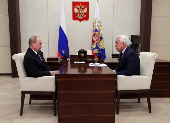 Vladimir Putin meets with United Russia parliamentary party leader Vladimir Vasilyev