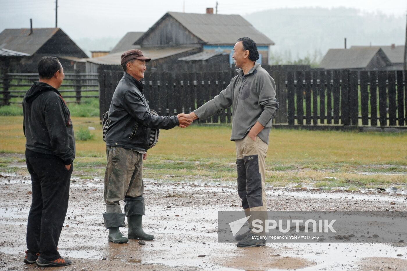 Sculptor and artist Dashi Namdakov comes to his native village in Trans-Baikal