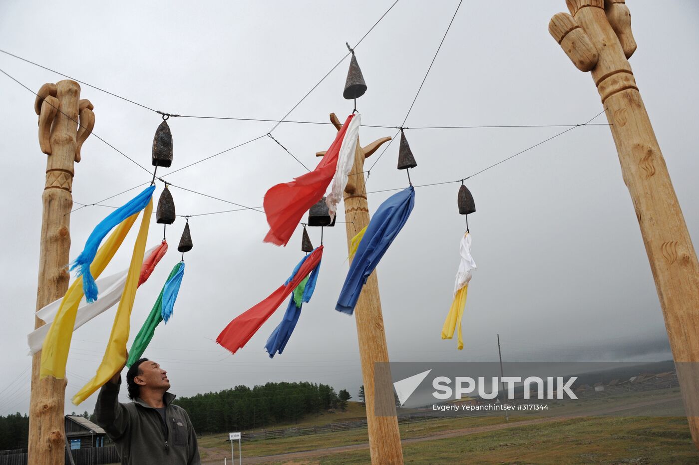 Sculptor and artist Dashi Namdakov comes to his native village in Trans-Baikal