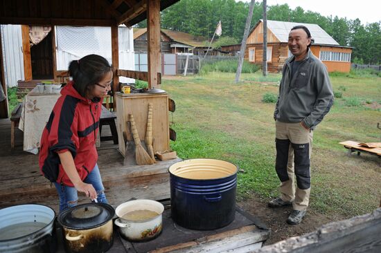 Sculptor and artist Dashi Namdakov comes to his native village in Trans-Baikal