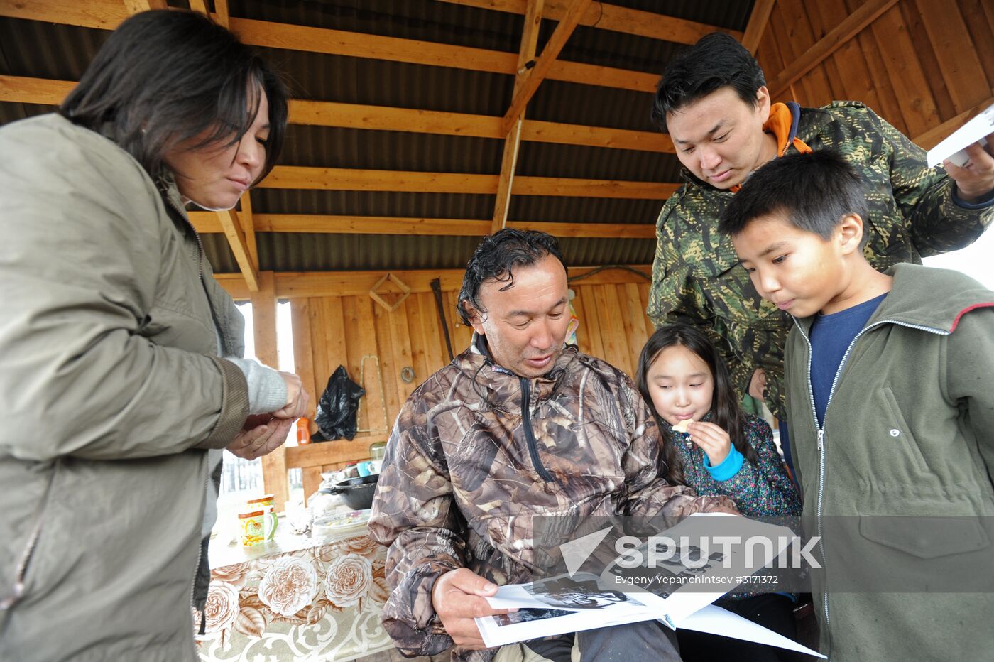 Sculptor and artist Dashi Namdakov comes to his native village in Trans-Baikal