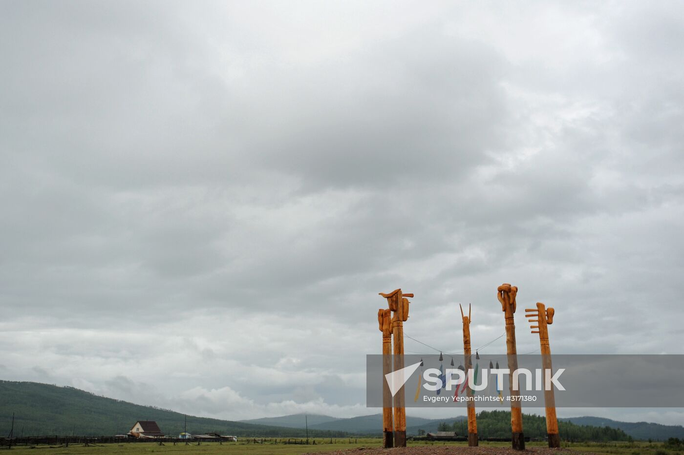 Sculptor and artist Dashi Namdakov comes to his native village in Trans-Baikal