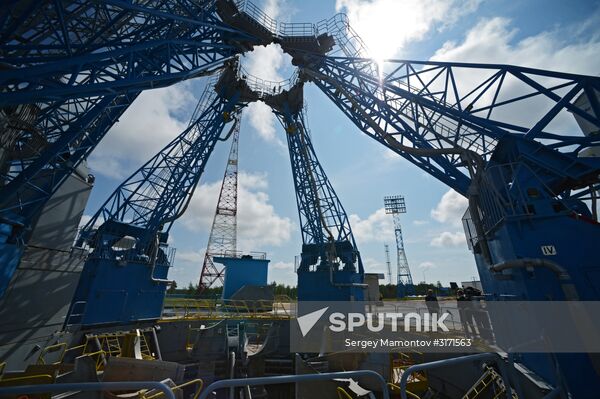 Deputy Prime Minister Dmitry Rogozin visits Vostochny Space Center