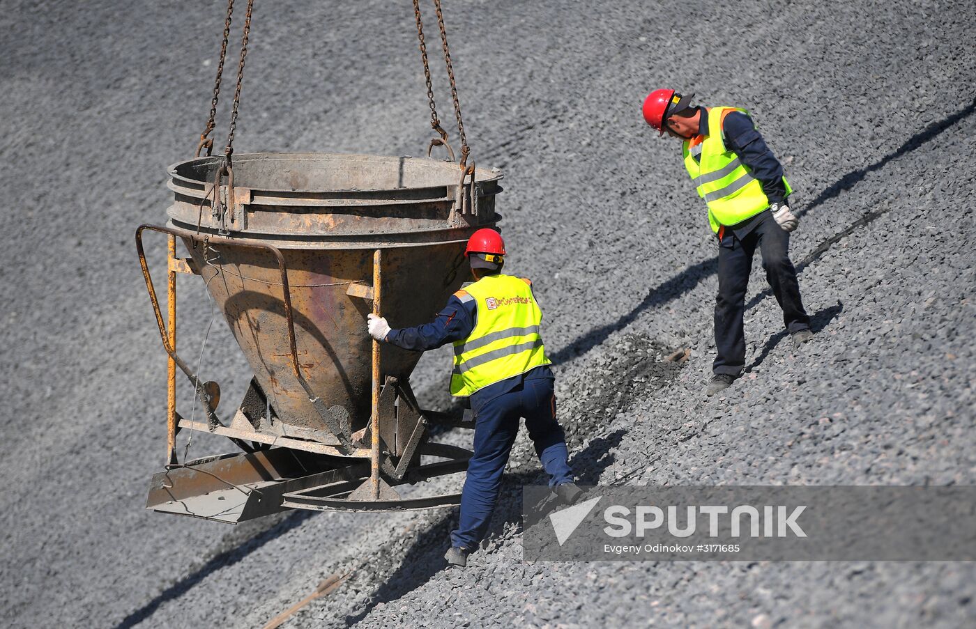 Slope protection works on Kiyevskoye Highway