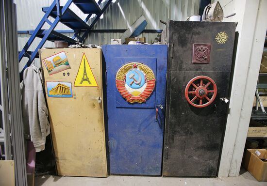 Making art objects for City Day events
