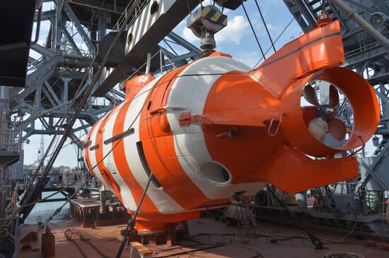 The salvage ship Kommuna of the Black Sea Fleet
