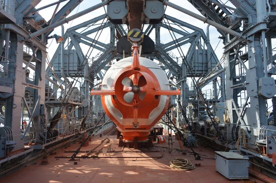 The salvage ship Kommuna of the Black Sea Fleet