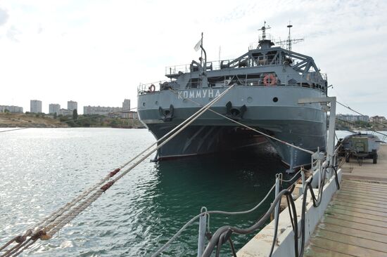 Salvage ship Kommuna of the Black Sea Fleet