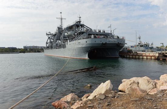 Salvage ship Kommuna of the Black Sea Fleet