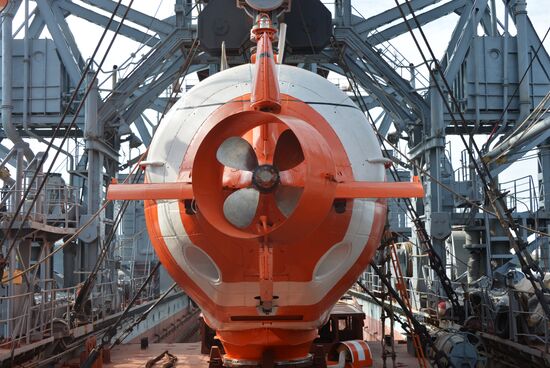 The salvage ship Kommuna of the Black Sea Fleet