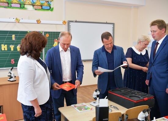 President Putin, Prime Minister Medvedev visit Sevastopol