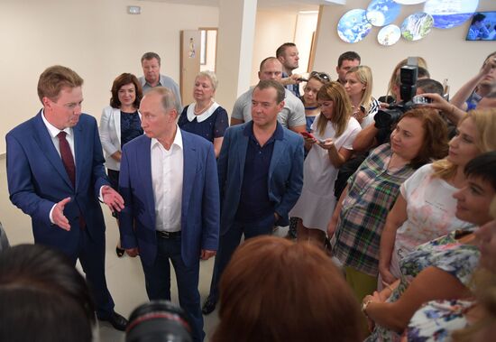 President Putin, Prime Minister Medvedev visit Sevastopol