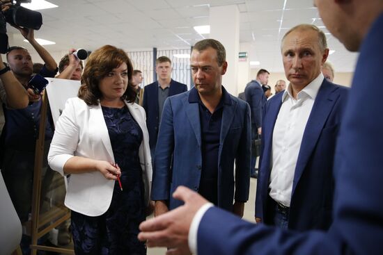 President Putin, Prime Minister Medvedev visit Sevastopol