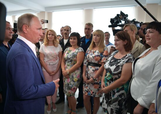 President Putin, Prime Minister Medvedev visit Sevastopol