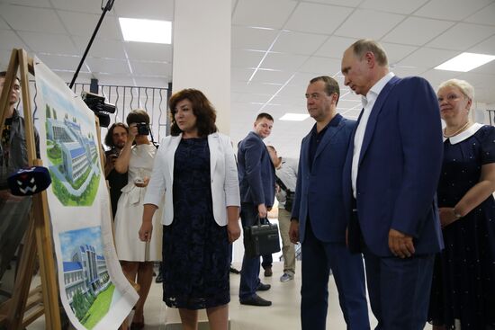 President Putin, Prime Minister Medvedev visit Sevastopol