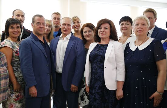President Putin, Prime Minister Medvedev visit Sevastopol