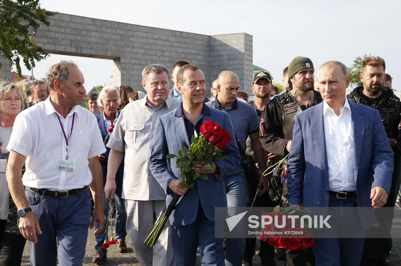 President Putin, Prime Minister Medvedev visit Sevastopol