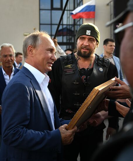 President Putin, Prime Minister Medvedev visit Sevastopol