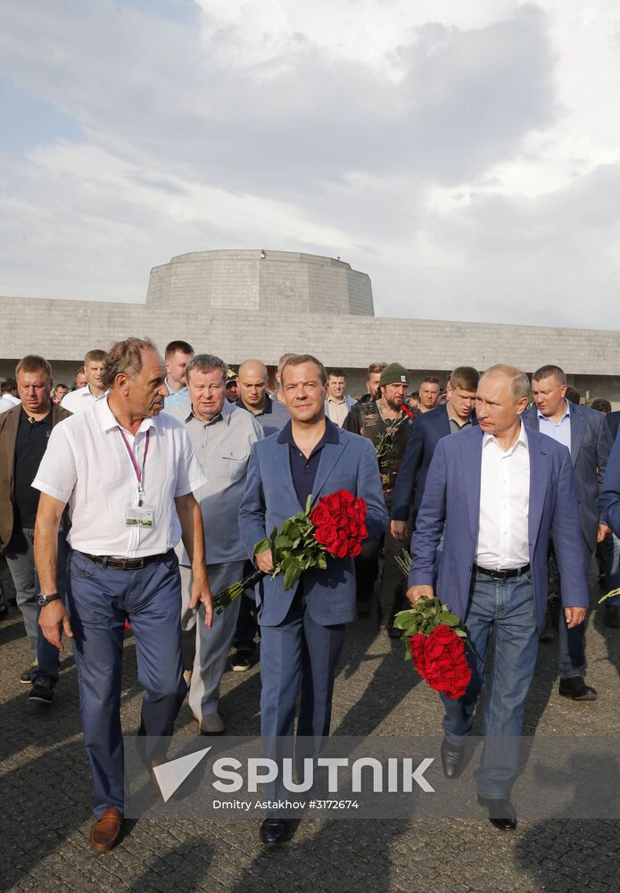 President Putin, Prime Minister Medvedev visit Sevastopol