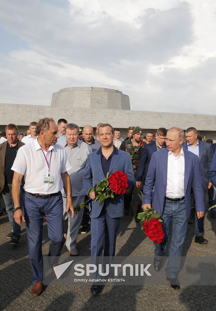 President Putin, Prime Minister Medvedev visit Sevastopol