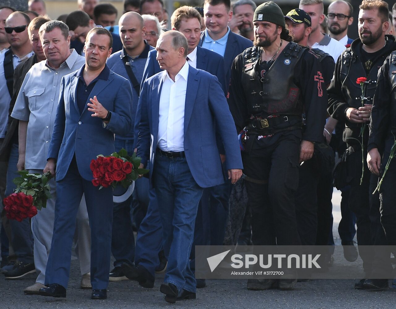 President Putin, Prime Minister Medvedev visit Sevastopol