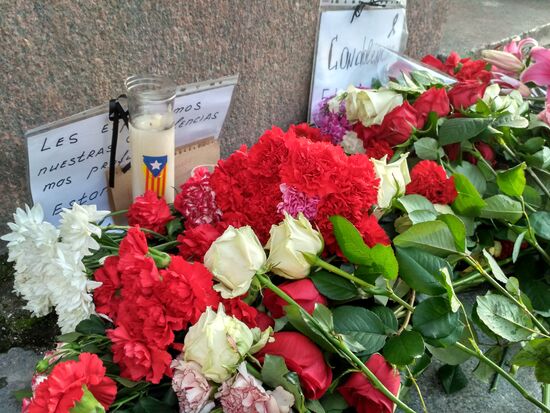 Flowers in memory of terrorist attack victims in Barcelona