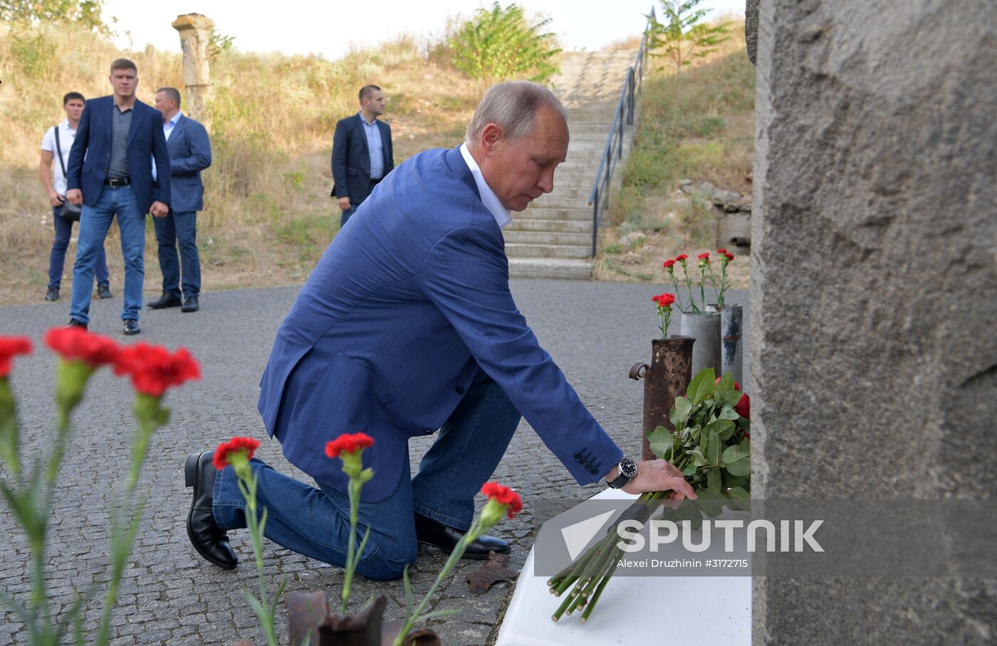 President Putin, Prime Minister Medvedev visit Sevastopol