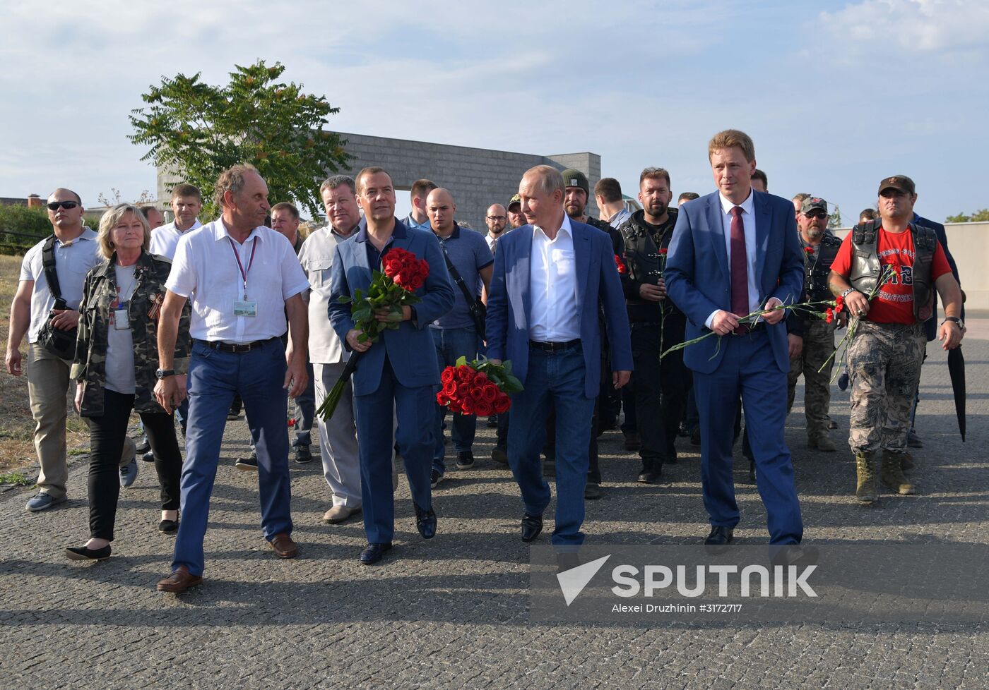 President Putin, Prime Minister Medvedev visit Sevastopol
