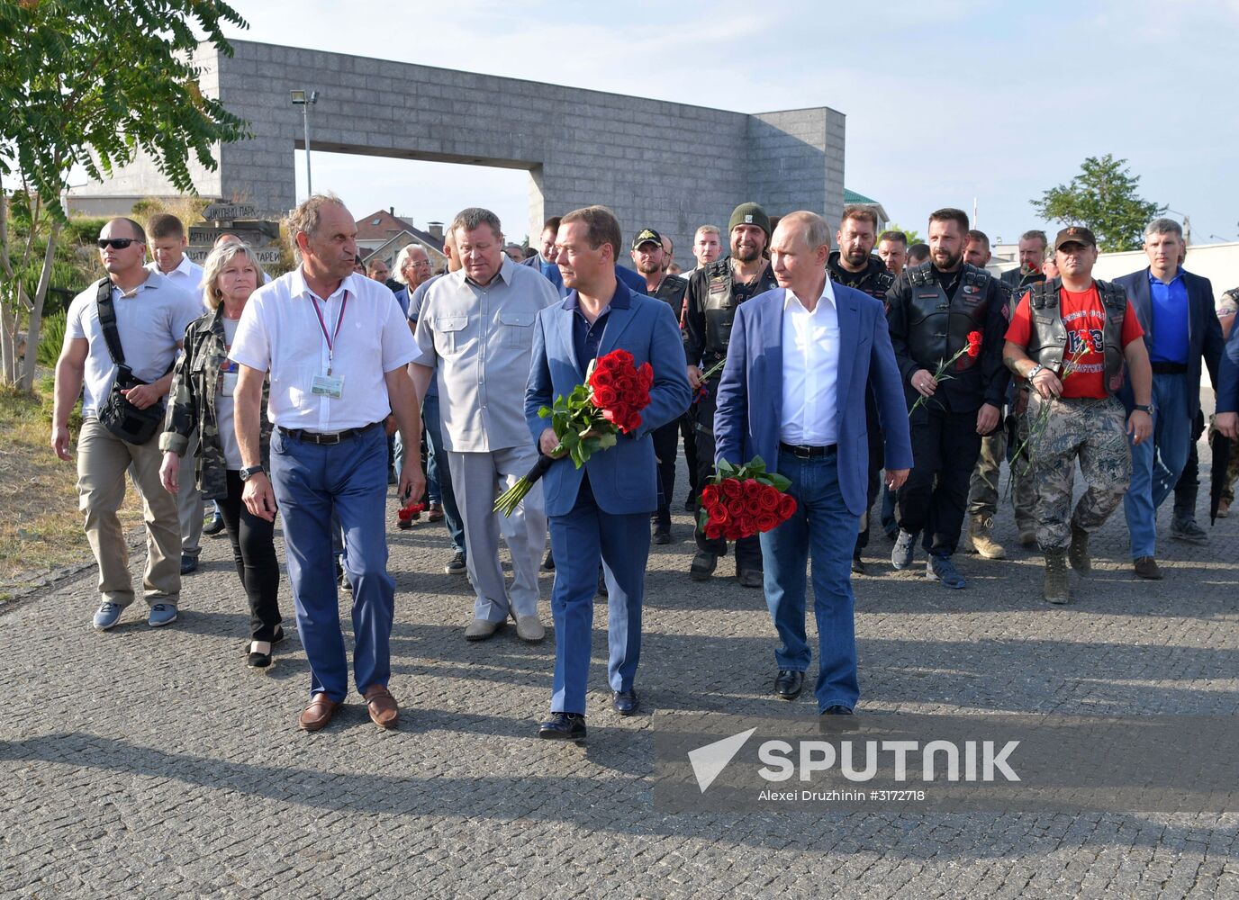 President Putin, Prime Minister Medvedev visit Sevastopol